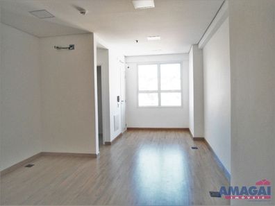 Sala Comercial à venda, 28m² no Centro, Jacareí