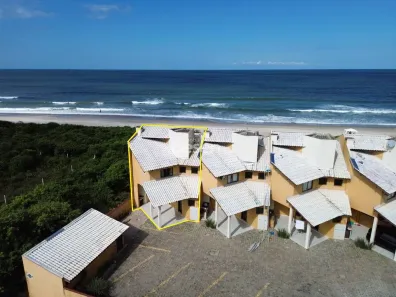 Casa de Condomínio com 3 Quartos à venda, 137m² no Barra do Saí, Itapoá