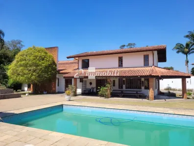 Casa de Condomínio com 6 Quartos para alugar, 700m² no Granja Viana, Cotia