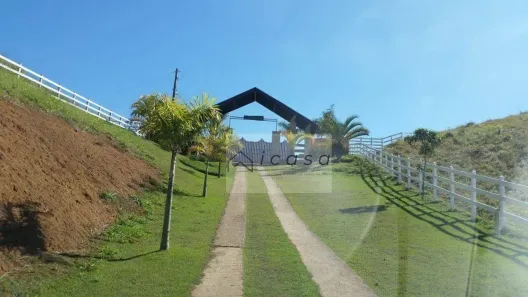Fazenda/Sítio com 6 Quartos à venda, 524m² no Vila Industrial, São José dos Campos