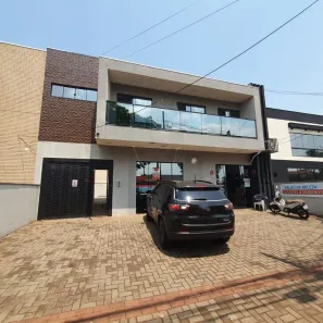 Sobrado com 3 Quartos à venda, 304m² no Bandeirantes, Londrina