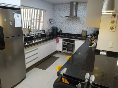 Sobrado com 3 Quartos à venda, 300m² no Jardim Santa Clara, Guarulhos