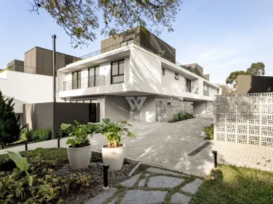 Sobrado com 3 Quartos à venda, 137m² no Guabirotuba, Curitiba