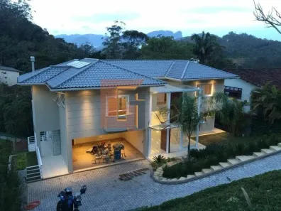 Casa de Condomínio com 4 Quartos à venda, 600m² no Quitandinha, Petrópolis