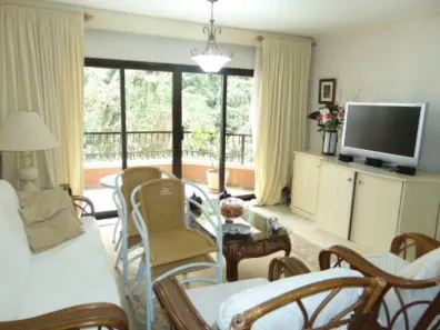 Apartamento com 3 Quartos para alugar, 180m² no Pitangueiras, Guarujá