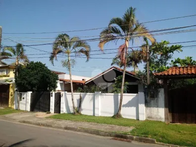 Casa de Condomínio com 4 Quartos à venda, 205m² no Vargem Pequena, Rio de Janeiro