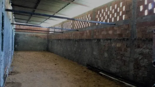 Galpão/Depósito/Armazém para alugar, 400m² no Jardim Peró, Cabo Frio