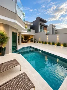 Casa de Condomínio com 4 Quartos para alugar, 320m² no Recreio dos Bandeirantes, Rio de Janeiro