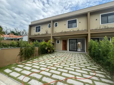 Sobrado com 3 Quartos à venda, 105m² no Panorâmico, Garopaba