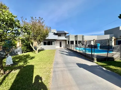 Sobrado com 2 Quartos à venda, 97m² no Zona Norte, Capão da Canoa