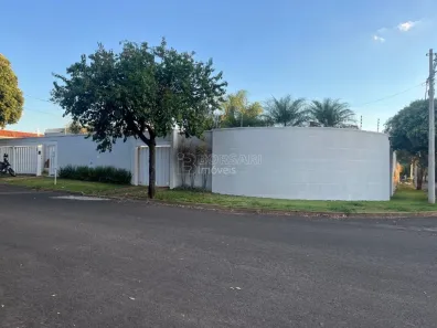 Casa com 3 Quartos à venda, 332m² no Vila Harmonia, Araraquara