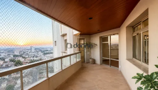 Apartamento com 4 Quartos à venda, 330m² no Jardim Alexandre Campos, Uberaba