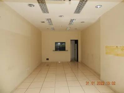 Ponto Comercial para alugar, 50m² no Centro, Juiz de Fora