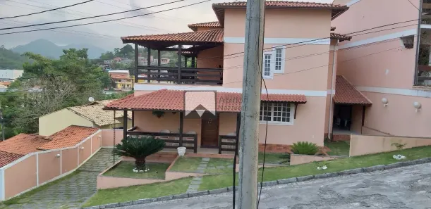 Casa de Condomínio com 4 Quartos à venda, 360m² no Badu, Niterói