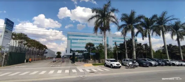 Sala Comercial para alugar, 641m² no Tamboré, Barueri