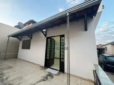 Casa com 3 Quartos à venda, 125m² no Braúnas, Belo Horizonte