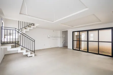 Sobrado com 3 Quartos à venda, 116m² no Lindóia, Curitiba