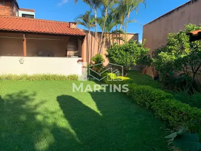 Casa com 5 Quartos para alugar, 262m² no Vila Pirajussara, São Paulo