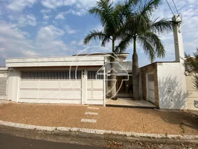 Casa com 4 Quartos à venda, 472m² no Centro, Marília