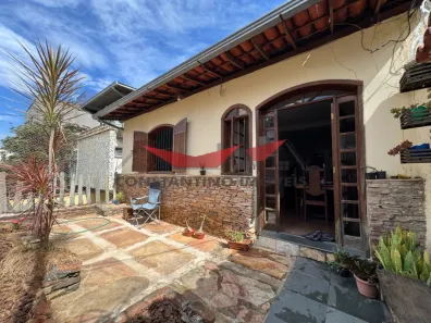 Casa com 6 Quartos à venda, 330m² no Colégio Batista, Belo Horizonte