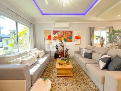 Casa de Condomínio com 3 Quartos para alugar, 270m² no São João do Rio Vermelho, Florianópolis