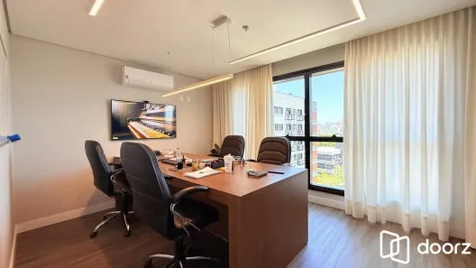 Sala Comercial à venda, 79m² no Menino Deus, Porto Alegre