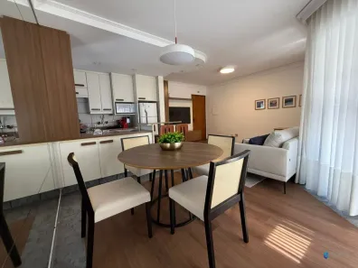 Apartamento com 2 Quartos à venda, 70m² no Centro, Curitiba