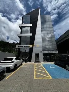 Sala Comercial para alugar, 133m² no Lavorare Arujá, Arujá