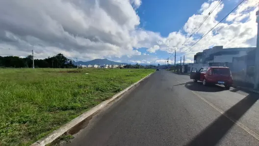Lote/Terreno à venda, 250m² no Sertão do Maruim, São José