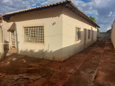 Casa com 3 Quartos à venda, 111m² no Brasília, Londrina