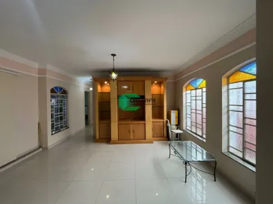 Sobrado com 5 Quartos para venda ou aluguel, 345m² no Jardim, Santo André