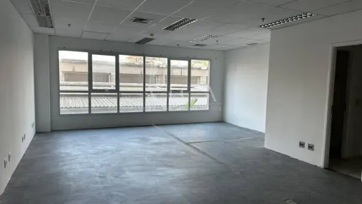 Sala Comercial para alugar, 55m² no Sítio Tamboré Alphaville, Barueri