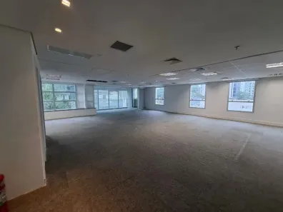 Sala Comercial para alugar, 166m² no Itaim Bibi, São Paulo