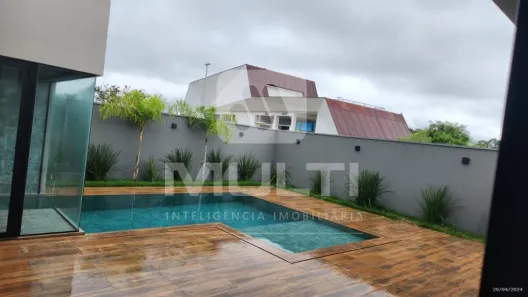 Casa de Condomínio com 4 Quartos à venda, 226m² no Laranjeiras, Uberlândia
