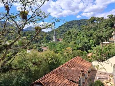Casa com 4 Quartos à venda, 330m² no Centro, Petrópolis