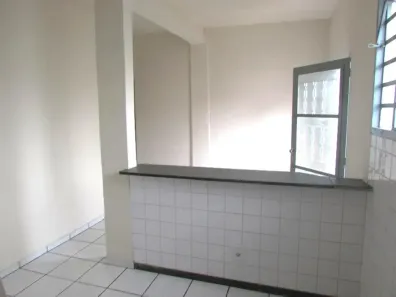 Casa com 1 Quarto para alugar, 30m² no Cachoeirinha, Belo Horizonte