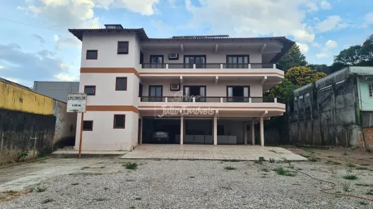 Casa com 8 Quartos para alugar, 350m² no Centro I, Brusque