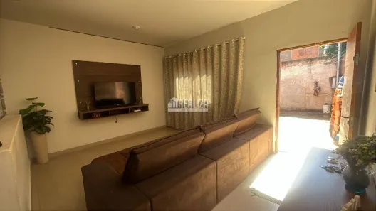 Casa com 2 Quartos à venda, 120m² no Centro, Delta