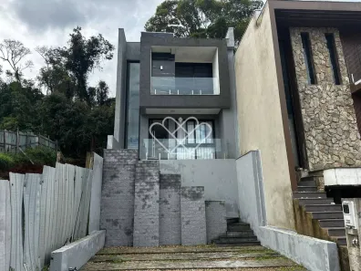 Casa de Condomínio com 3 Quartos para alugar, 130m² no Jansen, Gravataí