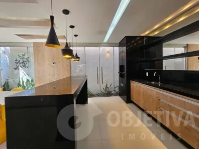 Casa de Condomínio com 3 Quartos para alugar, 95m² no Morada da Colina, Uberlândia