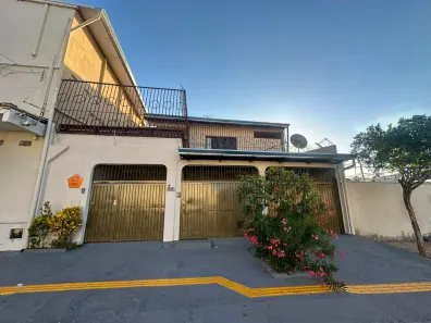 Sobrado com 6 Quartos para alugar, 280m² no Jardim América, Goiânia