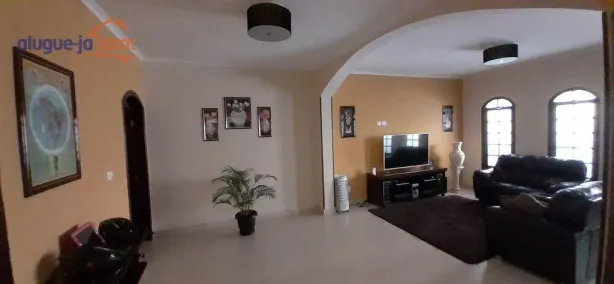 Sobrado com 3 Quartos à venda, 240m² no Parque Itamarati, Jacareí