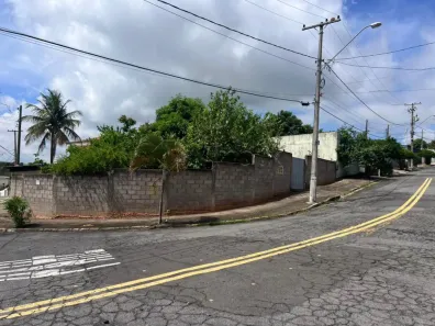 Lote/Terreno à venda, 257m² no Parque Santa Bárbara, Campinas
