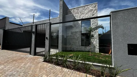 Casa com 3 Quartos à venda, 204m² no Jardim Munique, Maringá