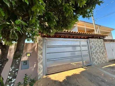 Sobrado com 3 Quartos à venda, 171m² no Jardim Almeida, Araraquara