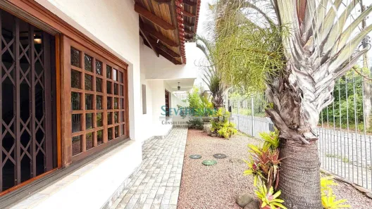 Sobrado com 4 Quartos à venda, 350m² no Vila Eunice Nova, Cachoeirinha