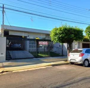 Casa com 3 Quartos à venda, 196m² no Centro, Cosmópolis