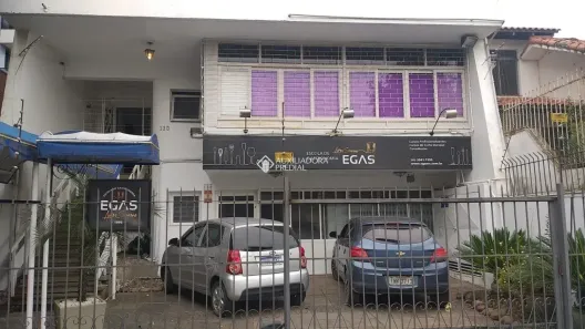 Imóvel Comercial com 10 Quartos à venda, 250m² no Passo da Areia, Porto Alegre
