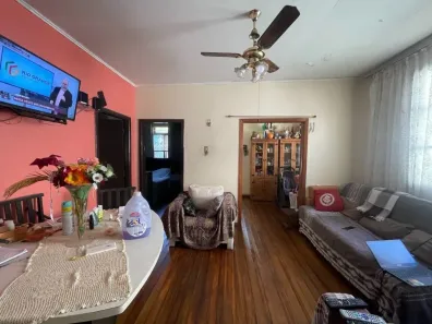 Casa com 4 Quartos para alugar, 190m² no Partenon, Porto Alegre