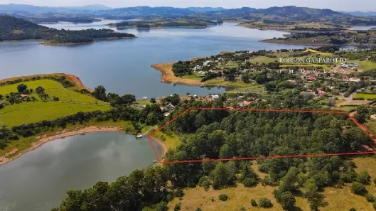 Fazenda/Sítio com 3 Quartos à venda, 650m² no Serrinha, Bragança Paulista